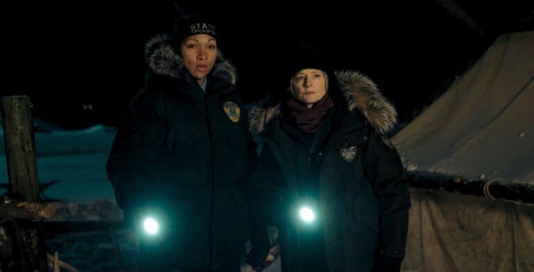 jodie foster y kali reis se enfrentan al misterio de alaska en true detective noche polar